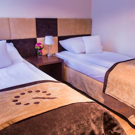 Boutique Hotel'S III Pilsudskiego Lodz  Exterior photo